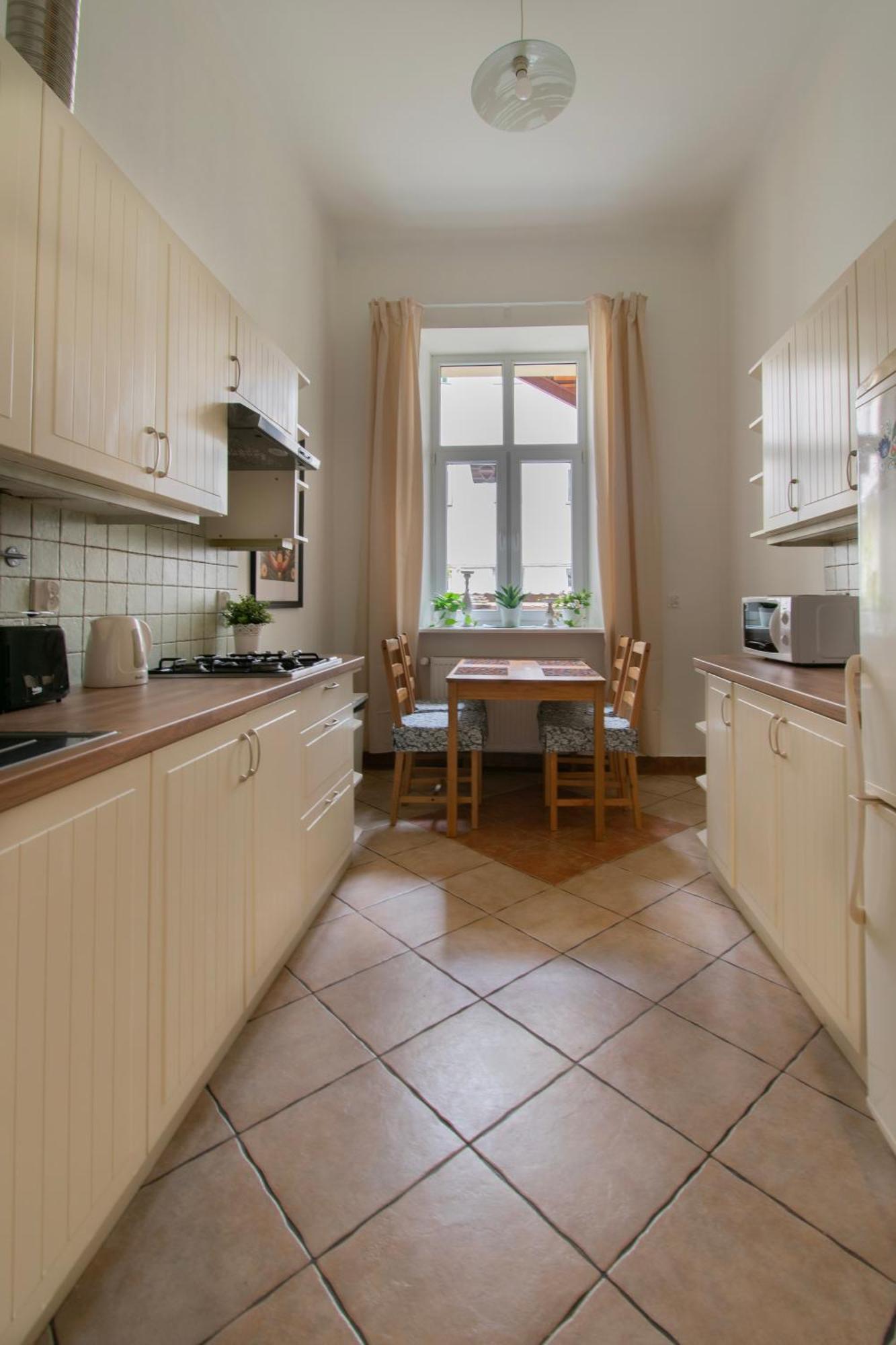 Ground Floor Family Apartment Krakow Ngoại thất bức ảnh